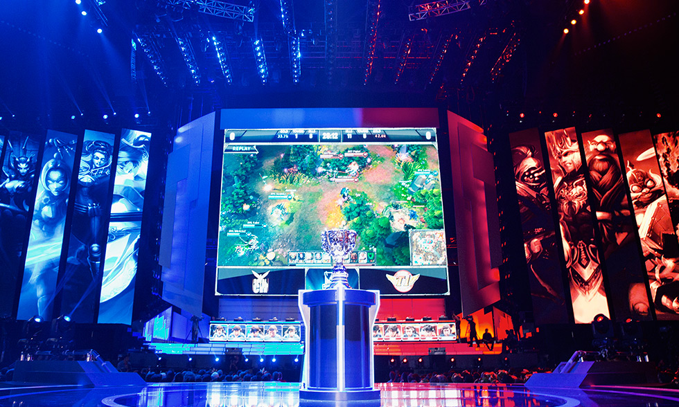 英雄联盟全球总决赛IMAX影院观赛：电竞赛事直播升级，集体观赛体验全面开启，购票渠道开放
